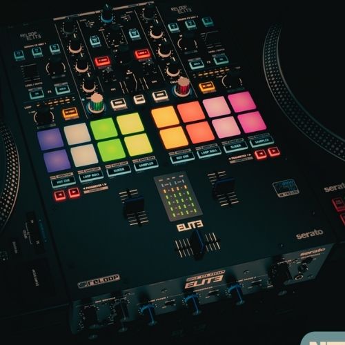 DJ Equipment AVECorp